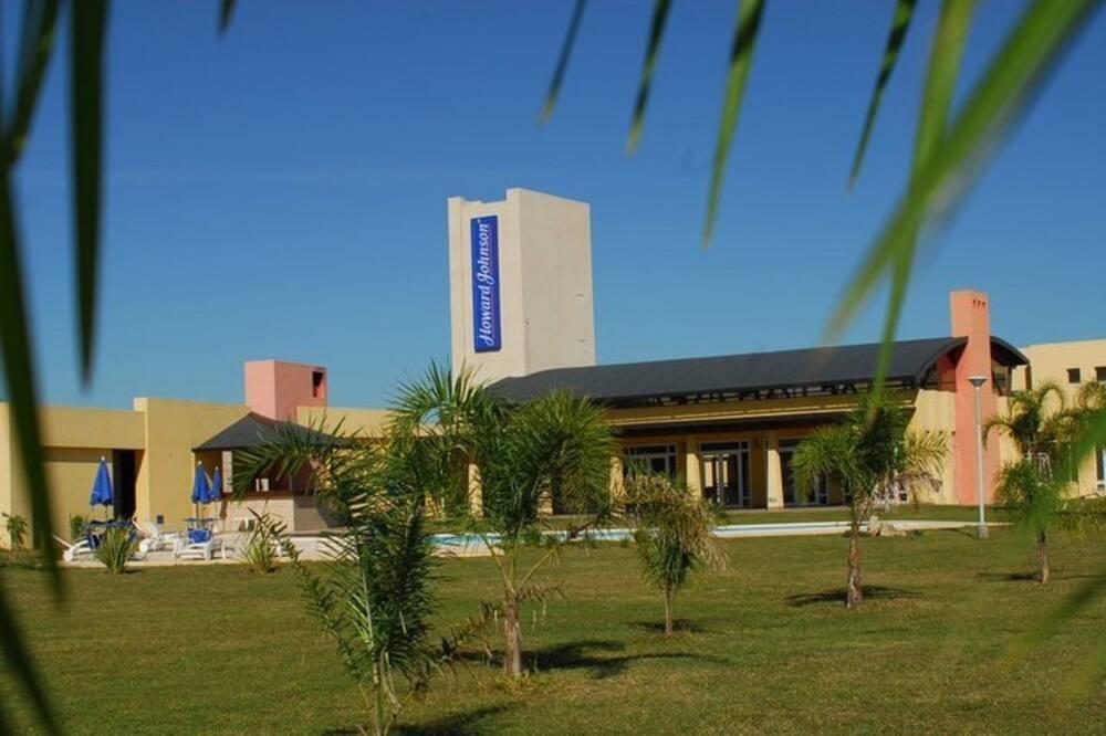 Howard Johnson Inn Rosario De La Frontera Dış mekan fotoğraf