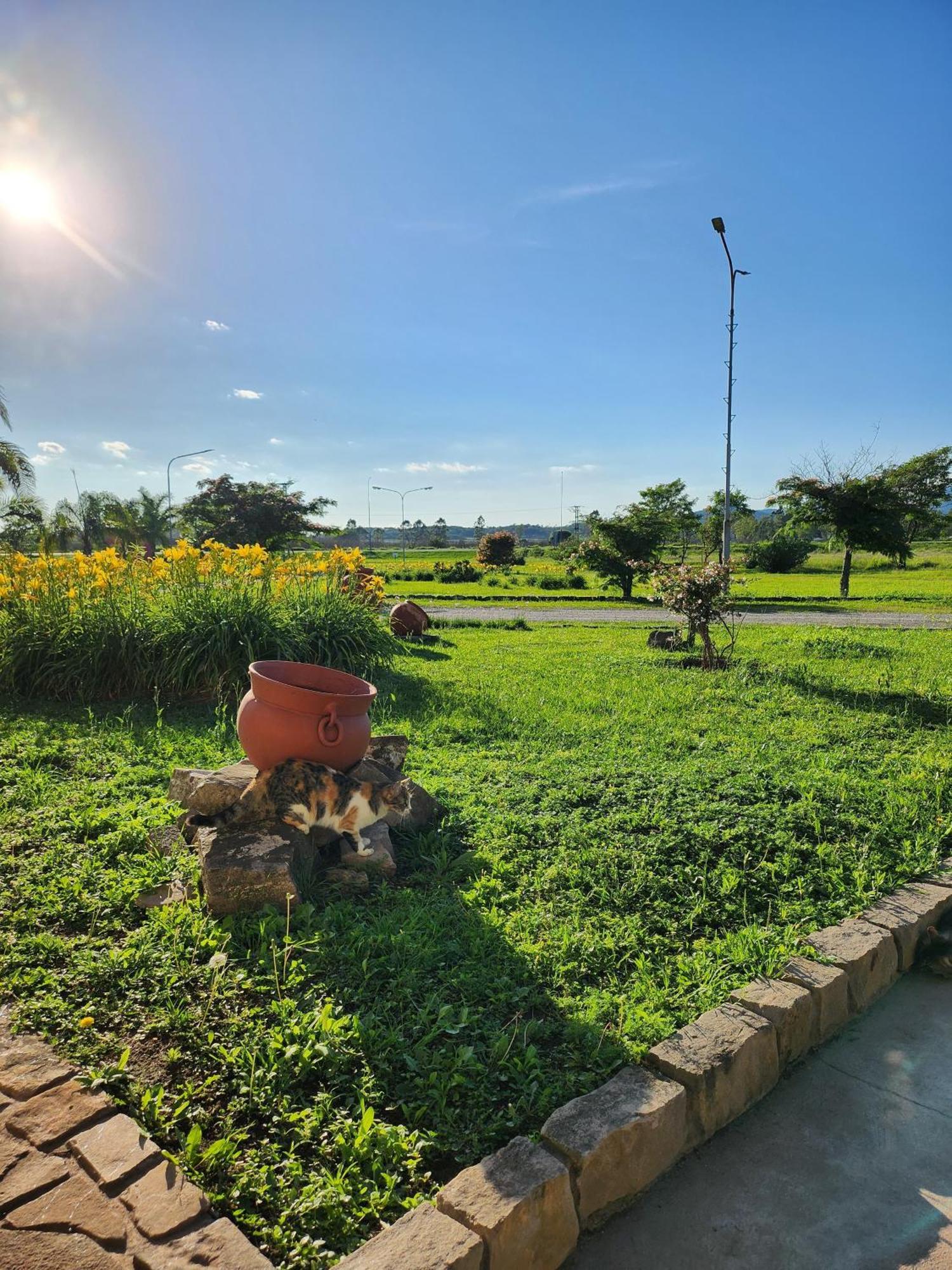 Howard Johnson Inn Rosario De La Frontera Dış mekan fotoğraf