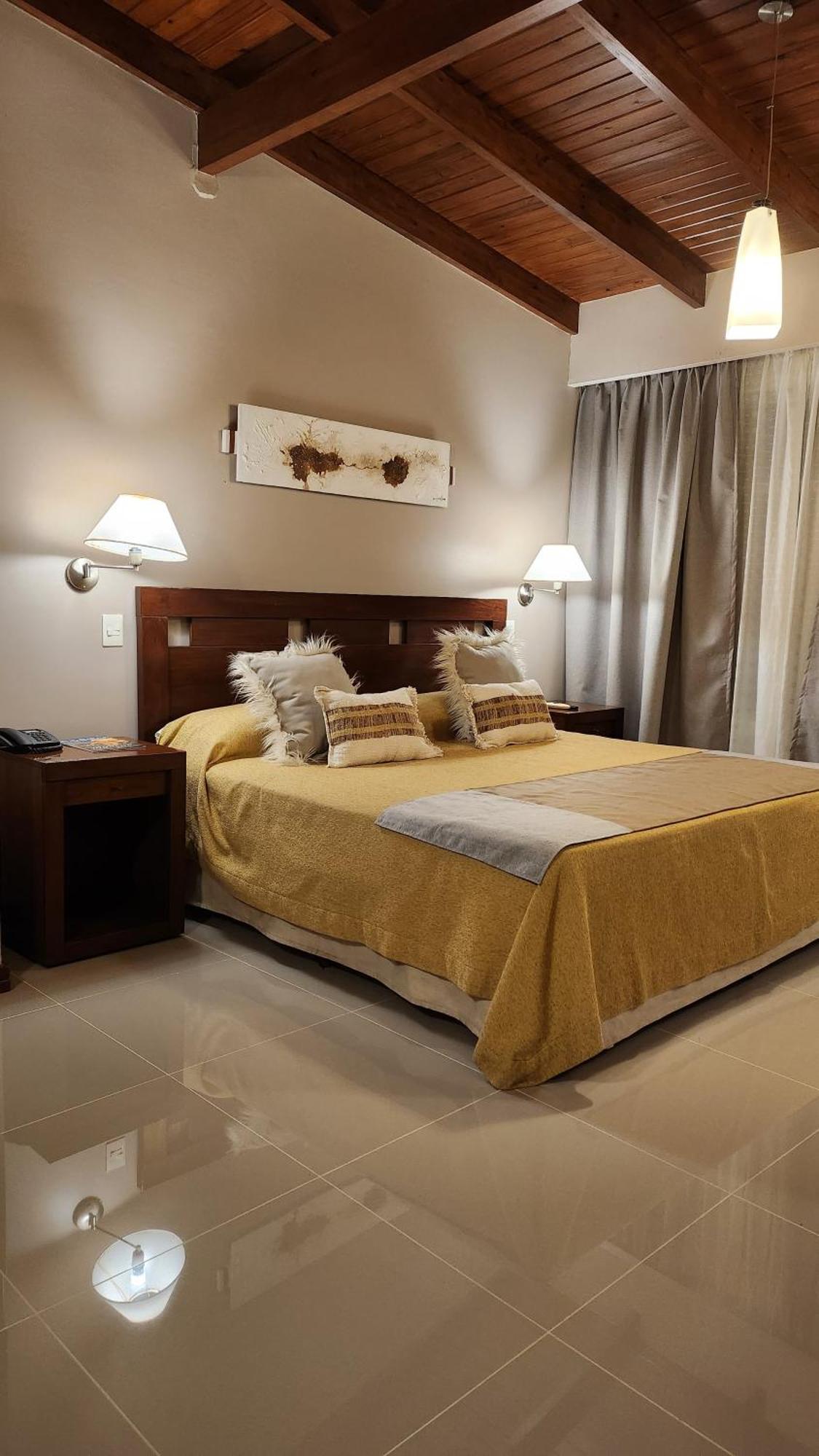Howard Johnson Inn Rosario De La Frontera Dış mekan fotoğraf