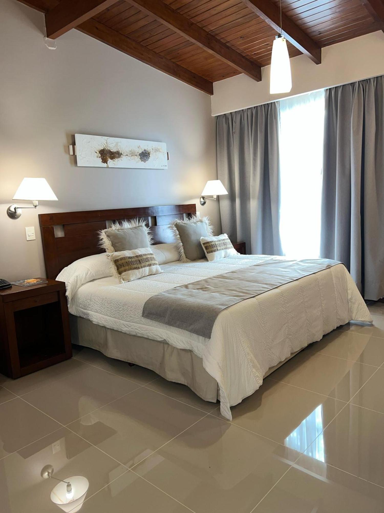 Howard Johnson Inn Rosario De La Frontera Dış mekan fotoğraf