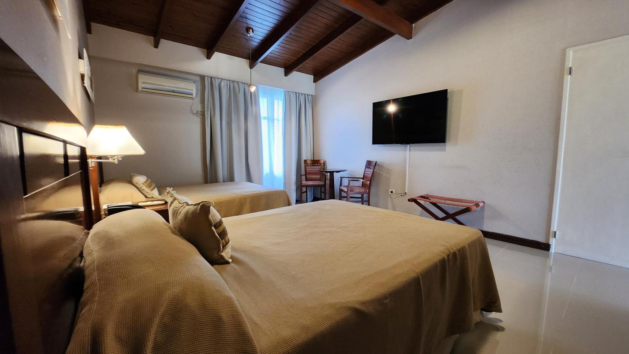 Howard Johnson Inn Rosario De La Frontera Dış mekan fotoğraf