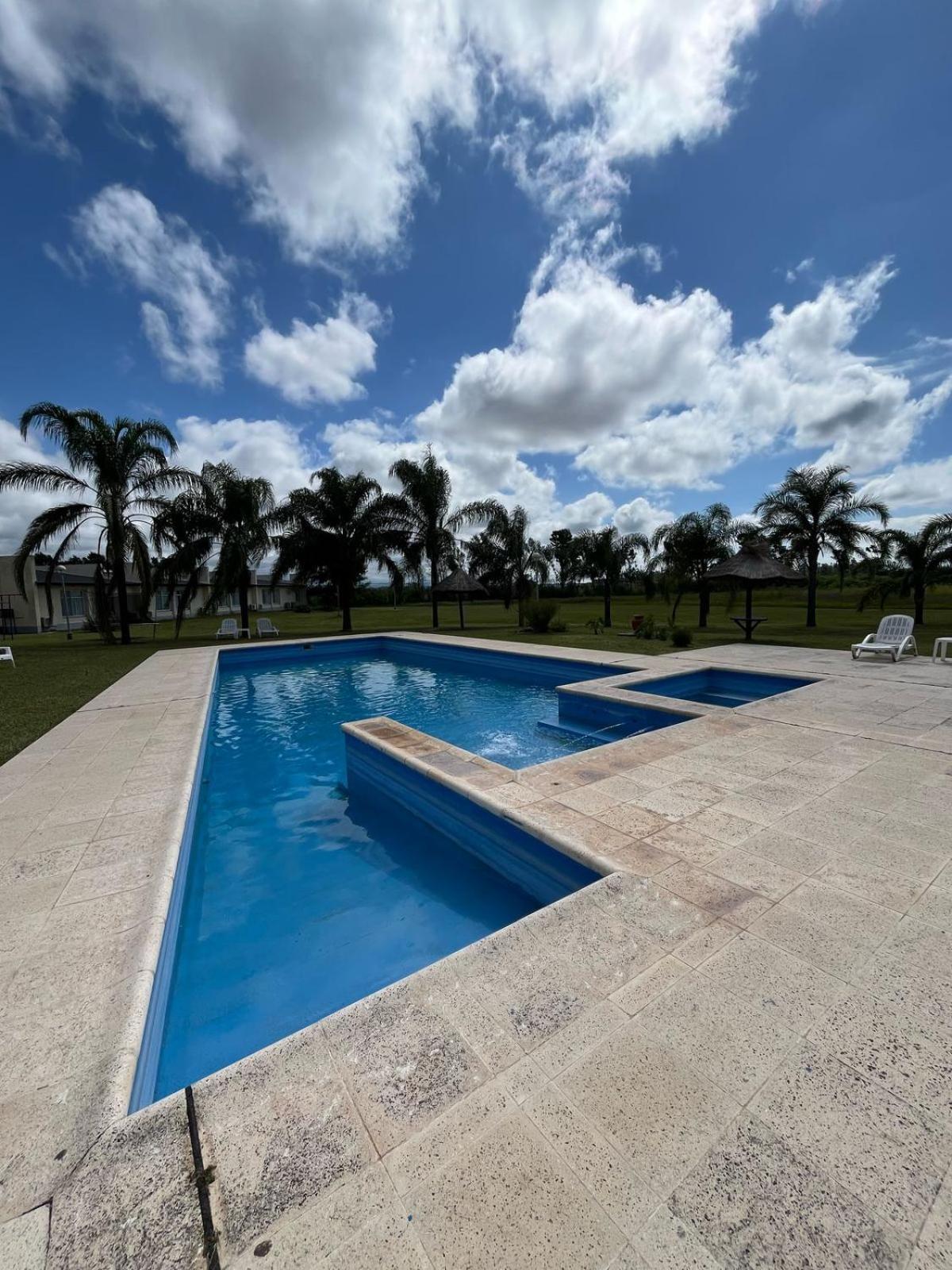 Howard Johnson Inn Rosario De La Frontera Dış mekan fotoğraf