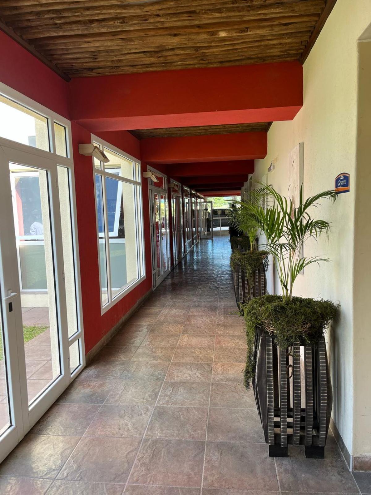 Howard Johnson Inn Rosario De La Frontera Dış mekan fotoğraf