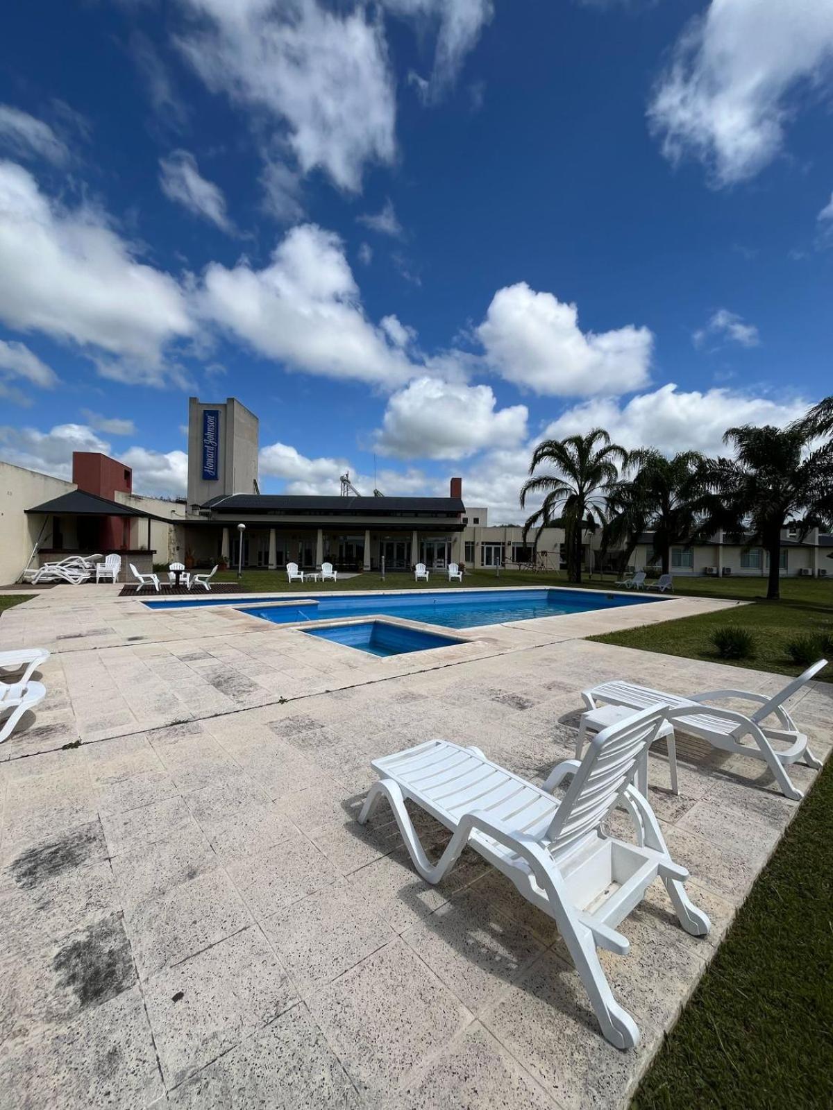 Howard Johnson Inn Rosario De La Frontera Dış mekan fotoğraf