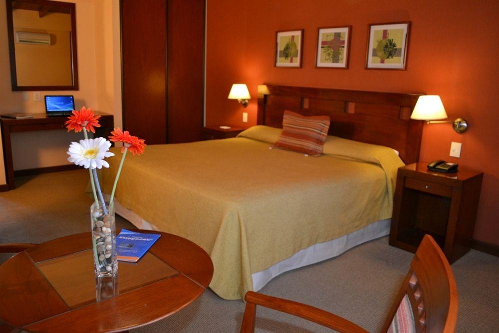 Howard Johnson Inn Rosario De La Frontera Dış mekan fotoğraf